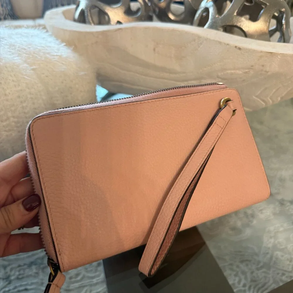 Gucci Blind for Love Wristlet - Certificate of authenticity ( COA) included - Picture 10 of 13